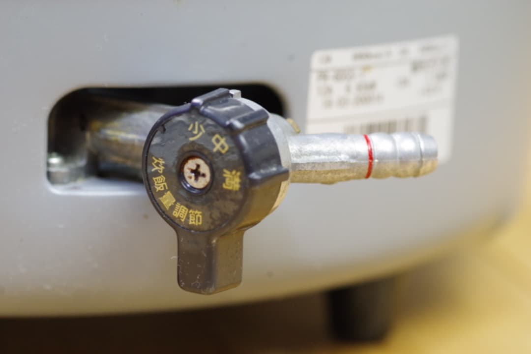 [新品/未使用] 業務用パロマ3升炊飯器