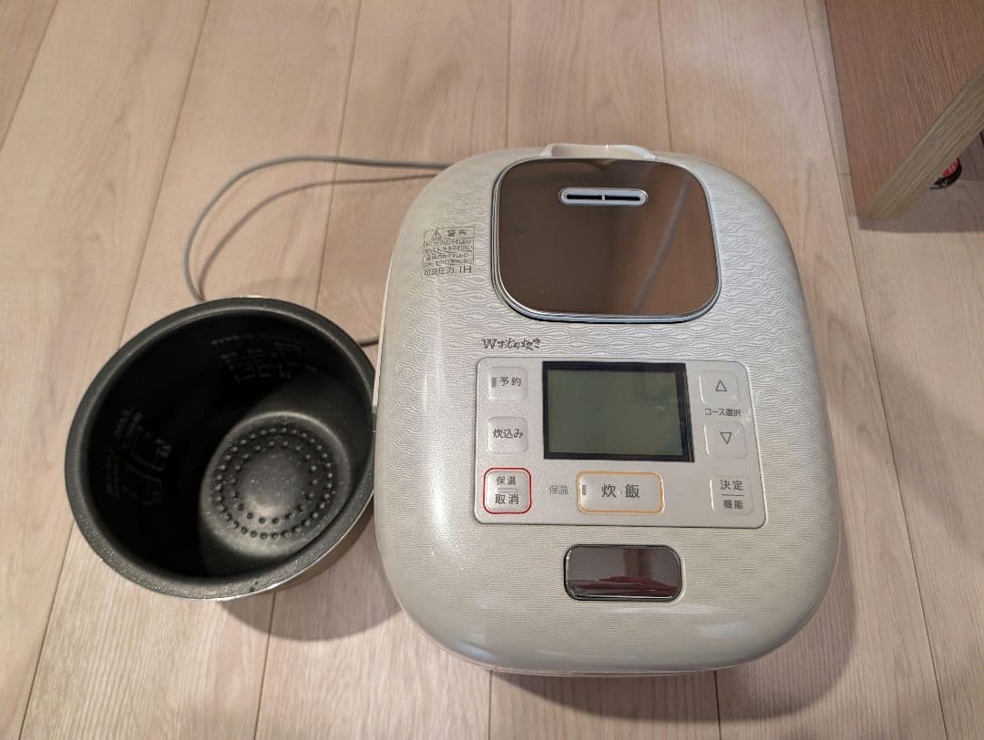 【大特価】炊飯器（パナソニックSR-JW058）