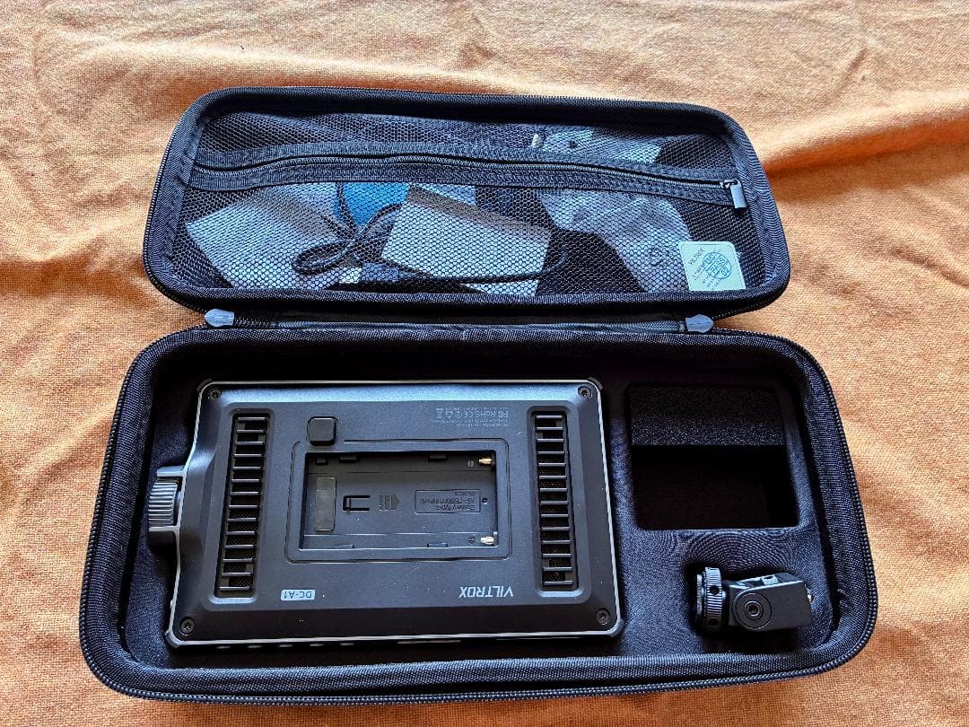 一度だけ使用・VILTROX DC-A1 カメラモニター