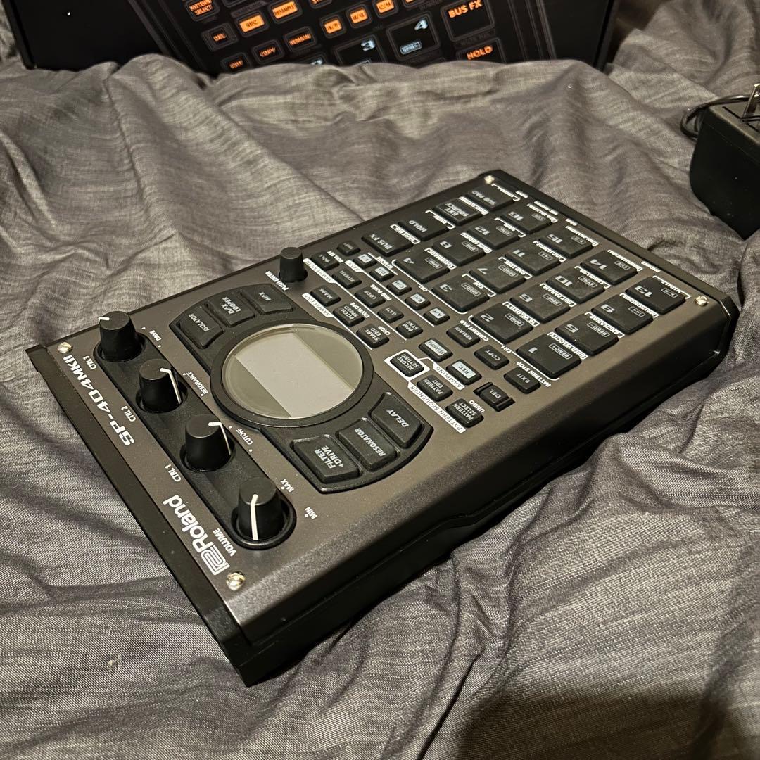 Roland SP-404 MKII サンプラー