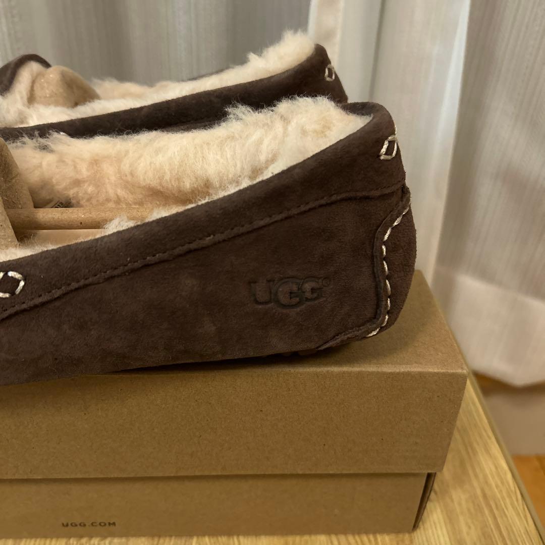 UGGアンスレーモカシン　チョコレート25cm（US8）