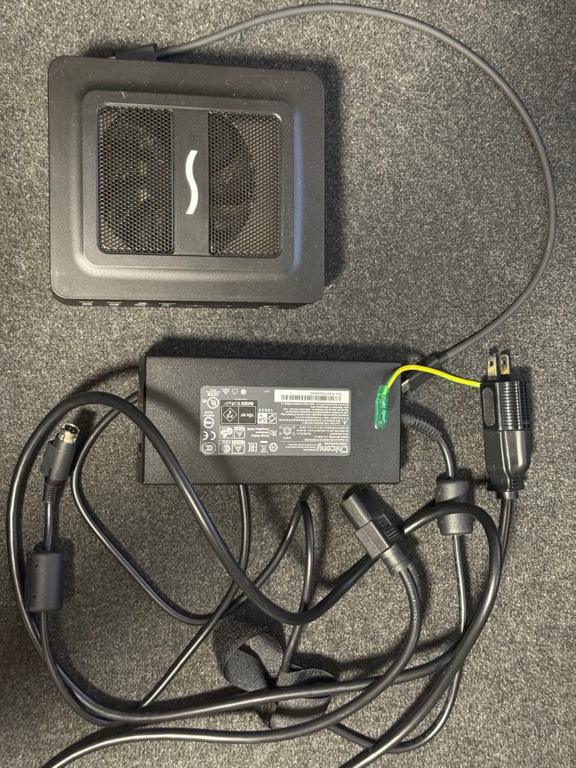 グラフィックボード・グラボ・ビデオカード Radeon RX 5500XT eGPU Breakaway Puck