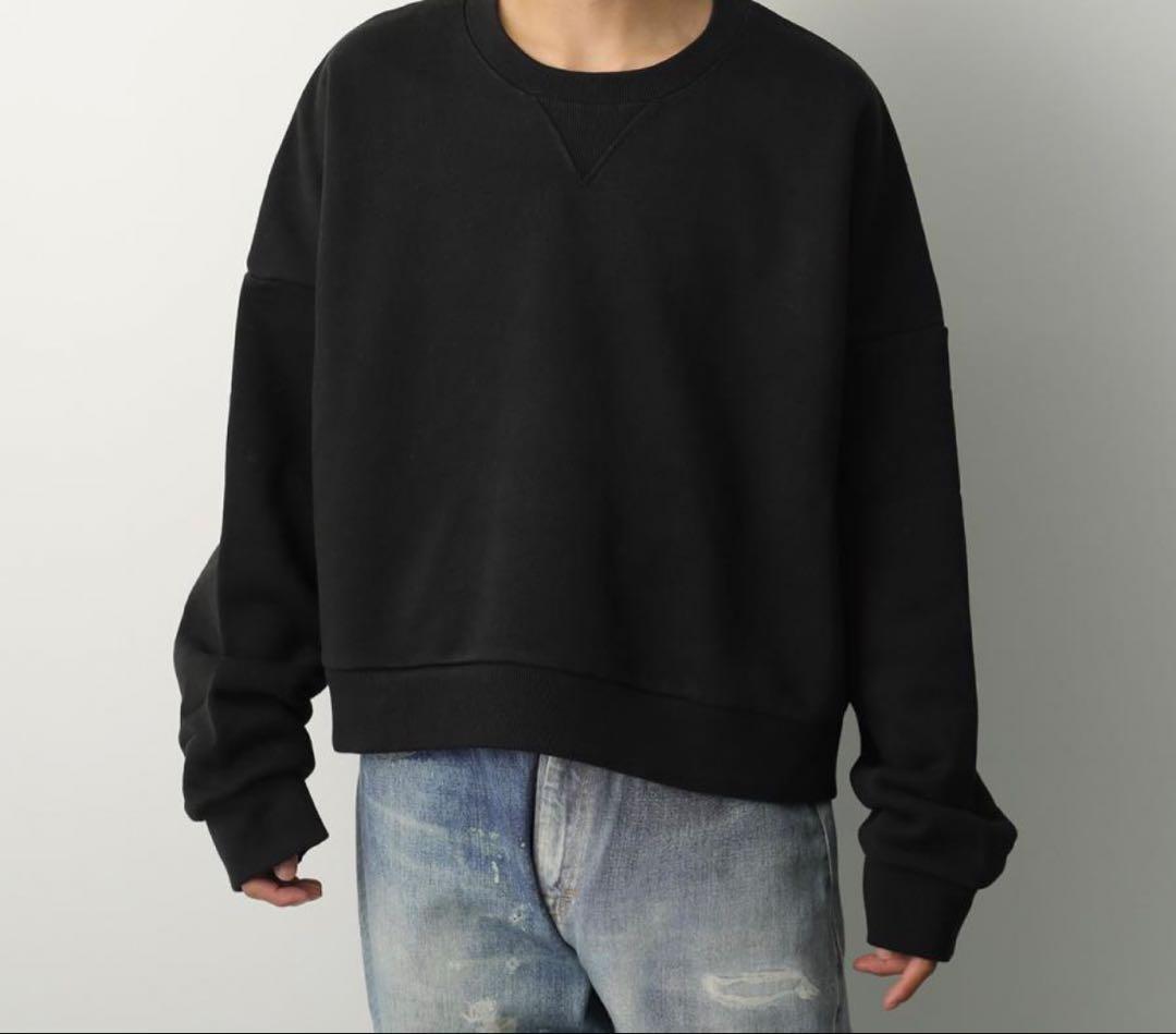 entire studios BOX CREW soot 黒