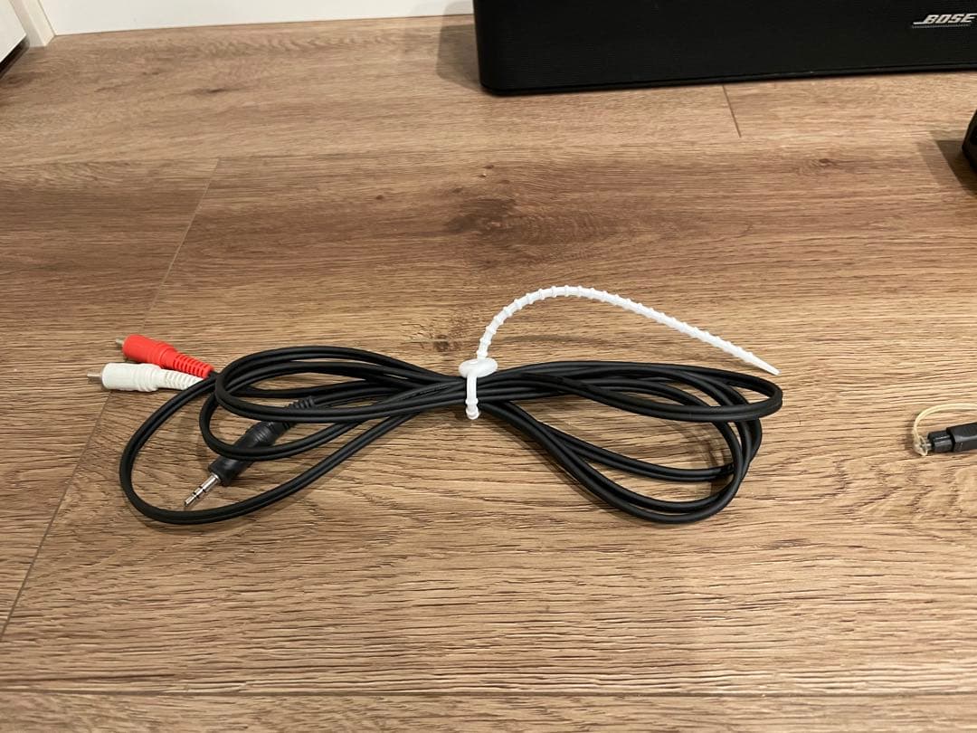 【値下中】Bose サウンドバー 本体とリモコン