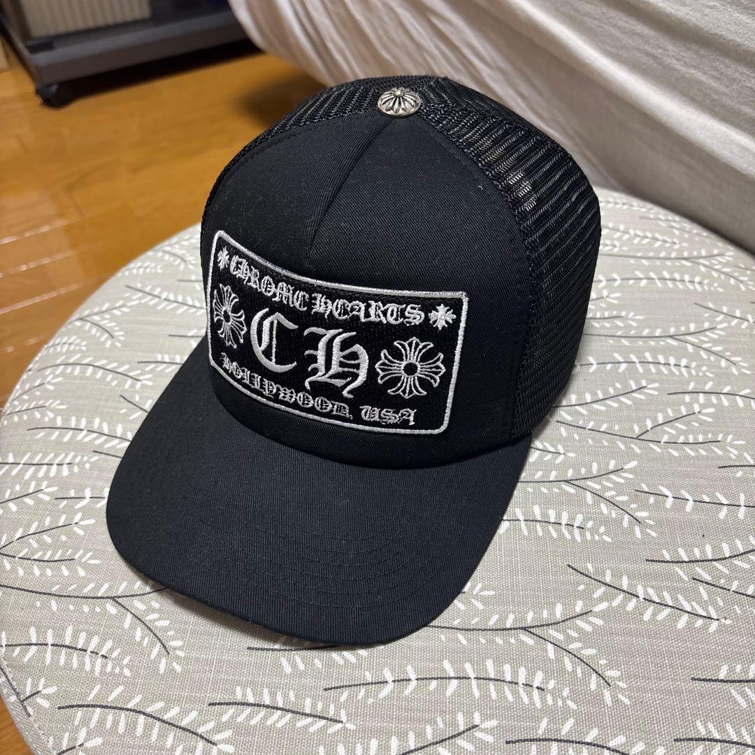 CHROME HEARTS ブラック トラッカーキャップ