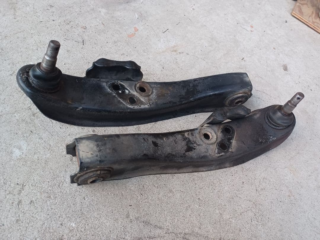 s13系　純正ロアアーム