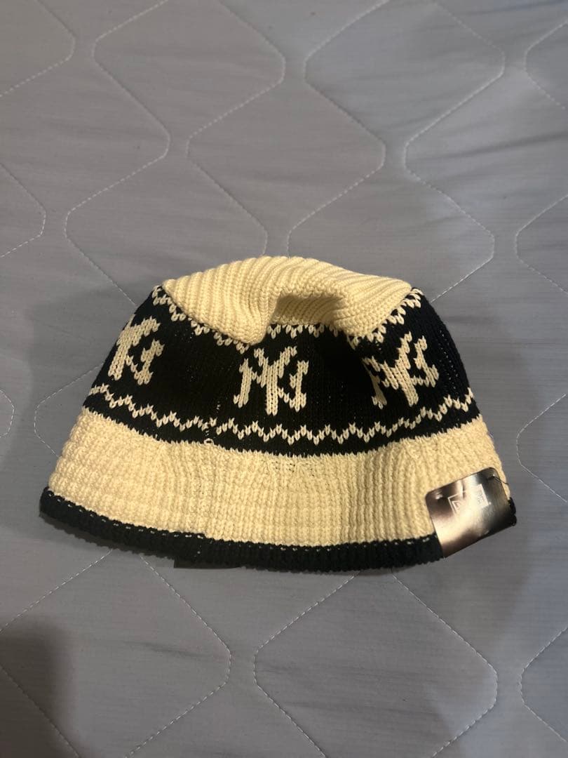 NEWERA ヤンキース KNIT BUCKET GORO min-nano