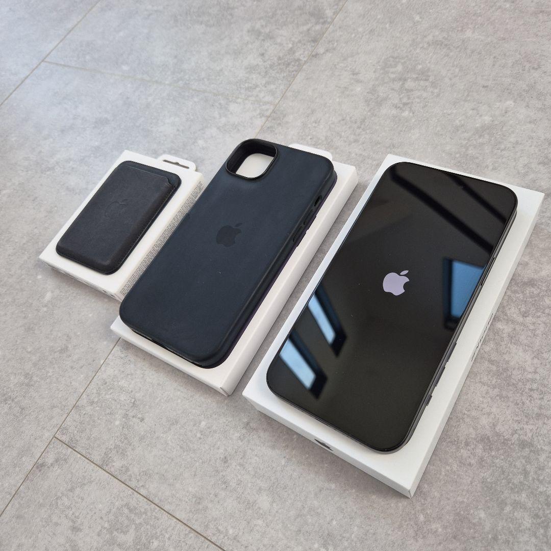 iPhone15 plus ブラックSIMフリー+純正アクセサリー付