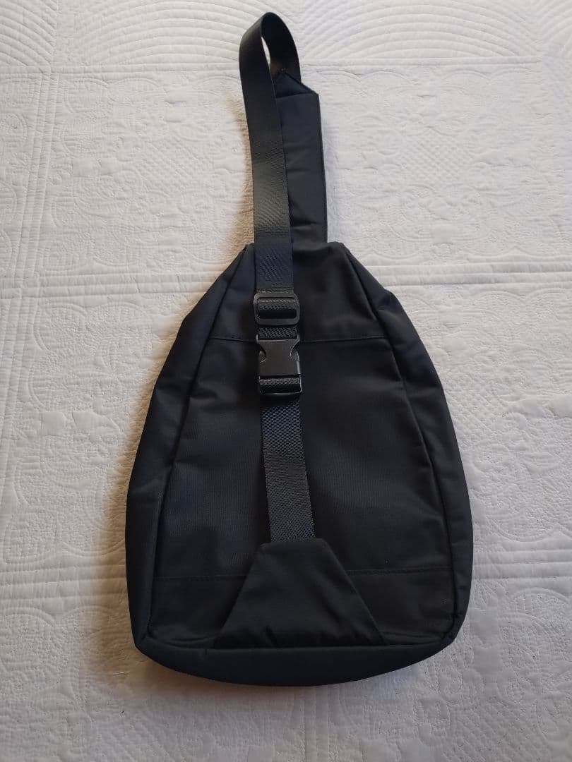 マルニ　キッズライン　バッグ　黒　ブラック　ボディバッグ　ショルダーバッグ