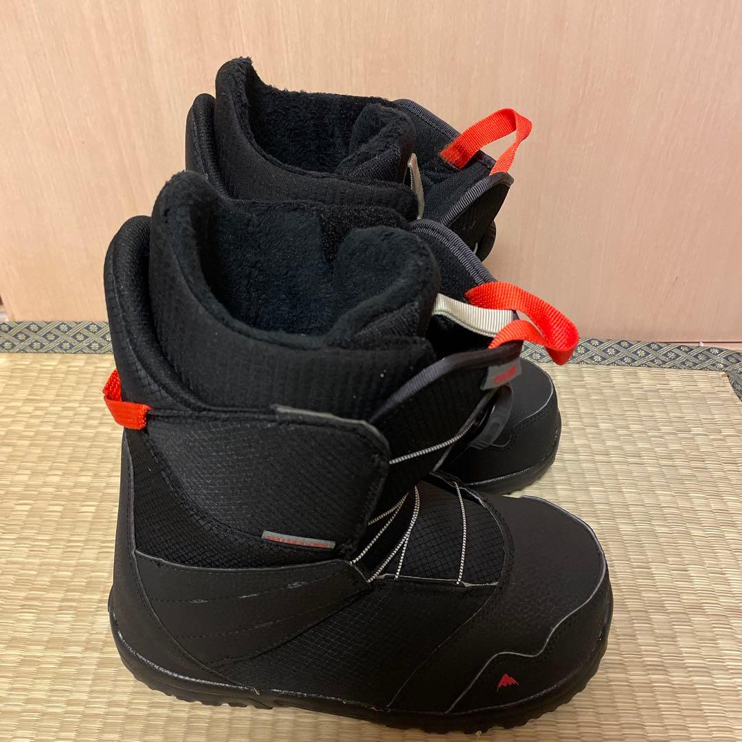 子ども用 ブラック スノーボードブーツ BOAシステム　24㎝