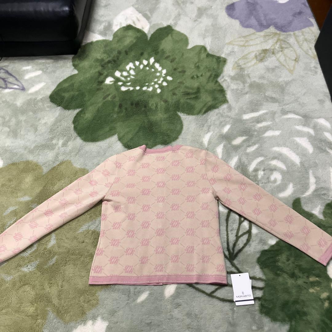 新品未使用モラビトスペル　ピンク系 ボタン付きカーディガン