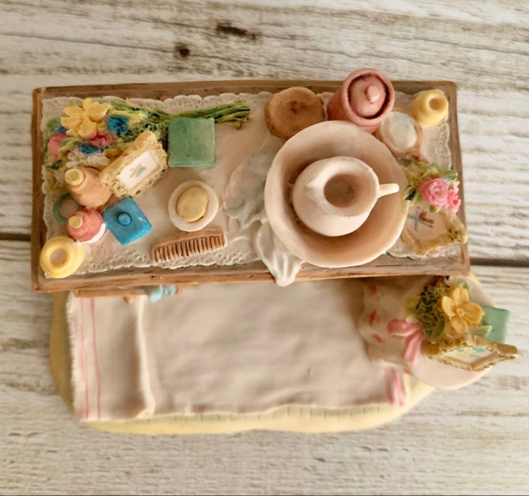 化粧台 ブランブリーヘッジ フィギュリン ボーダーファインアーツ