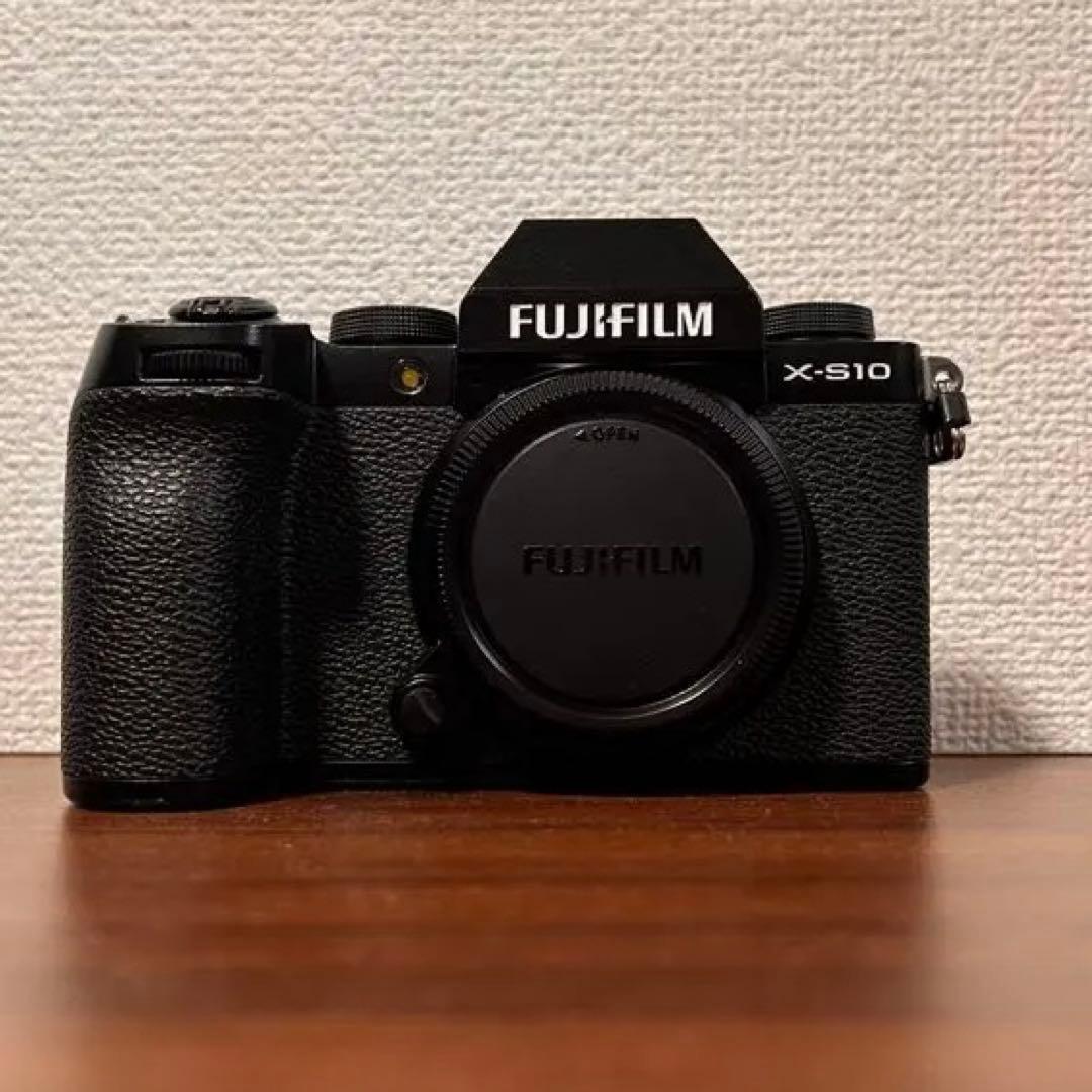 【おまけ付き】Fujifilm X-S10 ミラーレス一眼 本体
