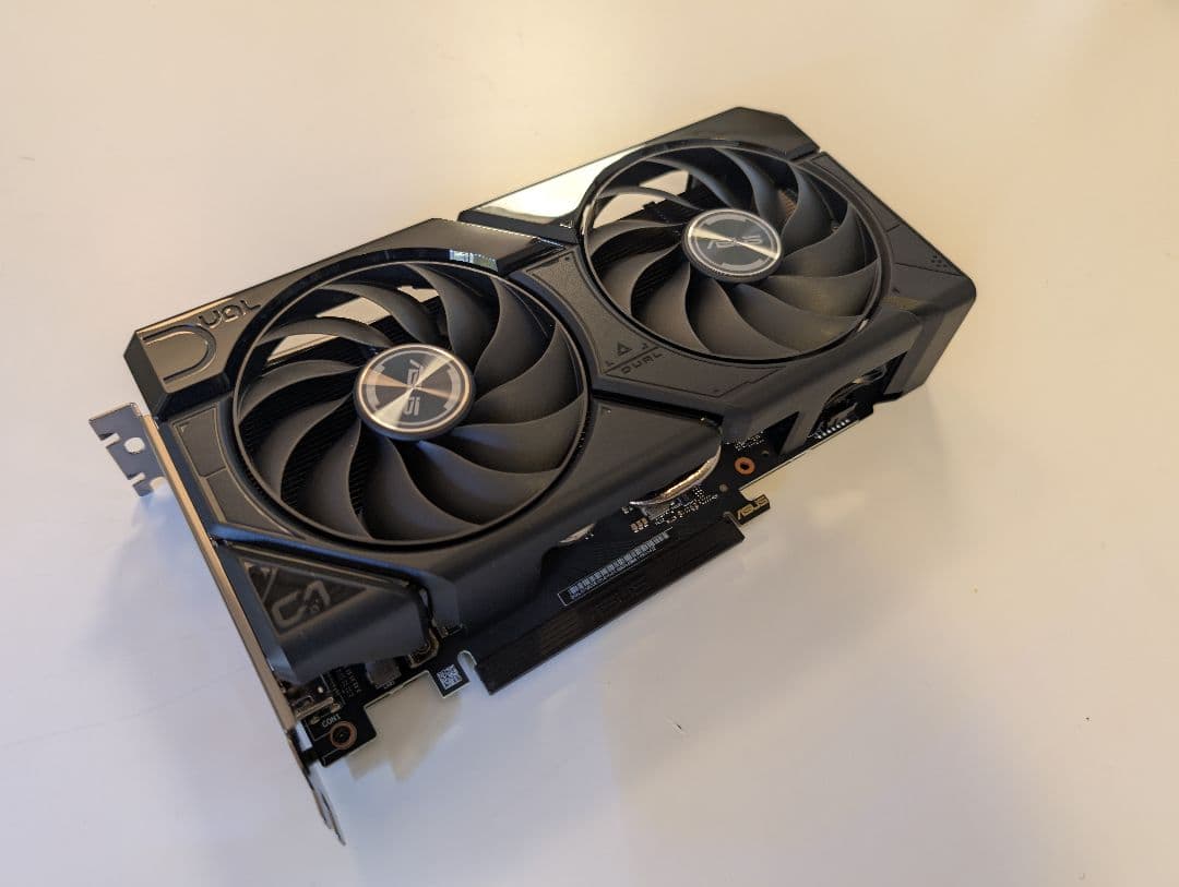 グラフィックボード・グラボ・ビデオカード ASUS Geforce RTX 4070 Super