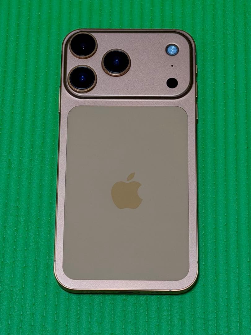 iPhone11 128GB 17PRO風にカスマタイズ　オマケ付き