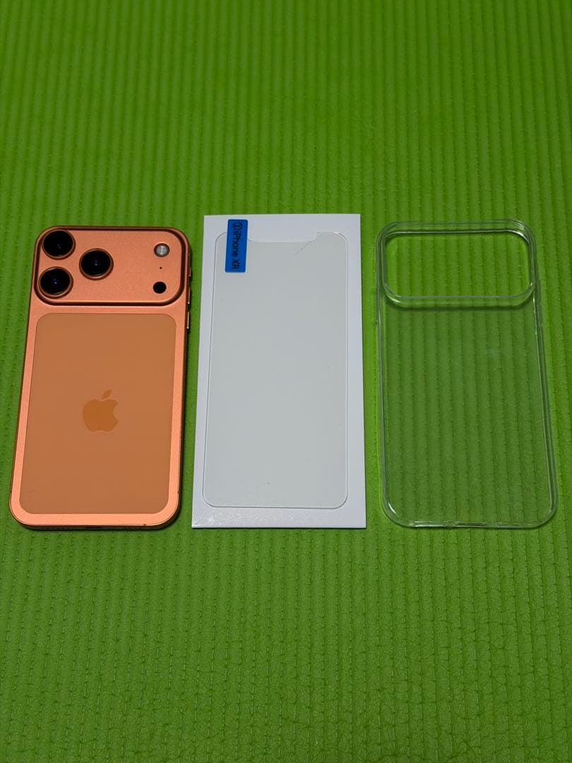 iPhone11 128GB 17PRO風にカスマタイズ　オマケ付き