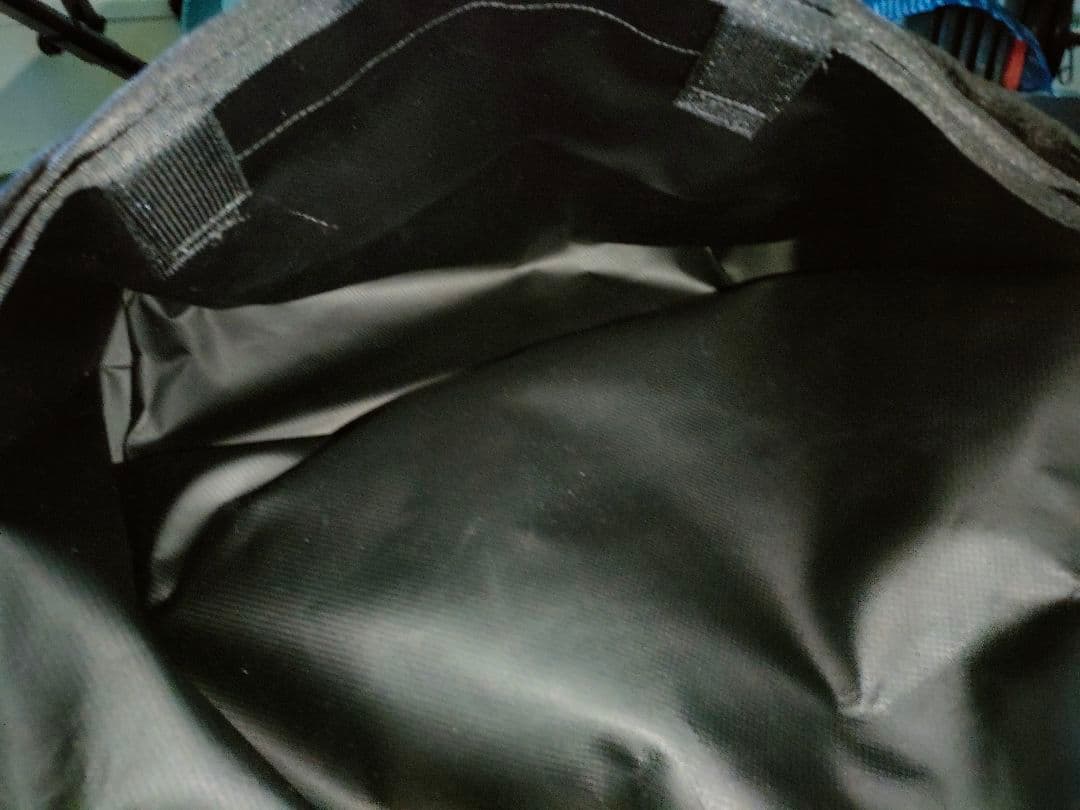 Chrome ブラック メッセンジャーバッグ　ショルダーバック　美品 26L