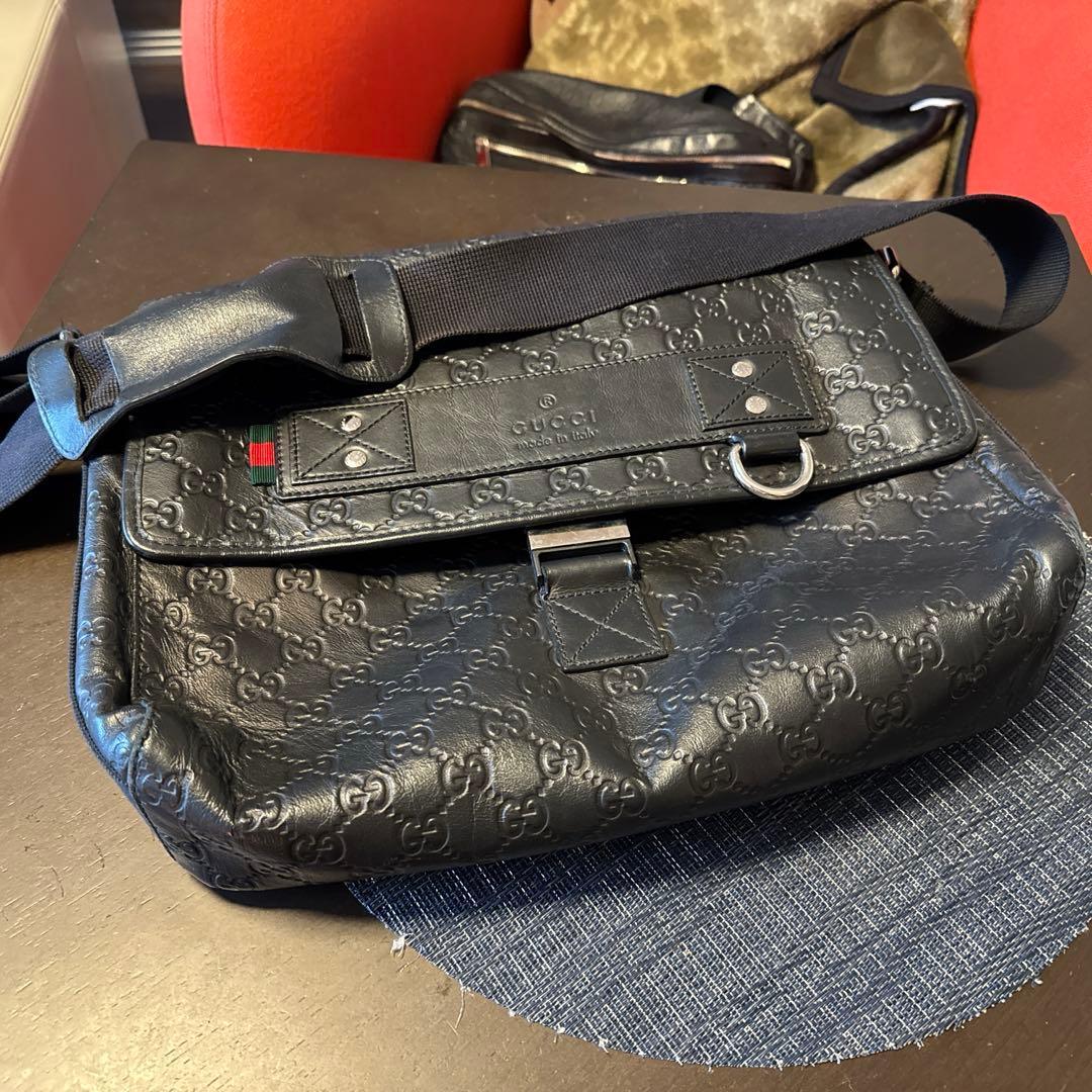 グッチ シマレザー ショルダーバック