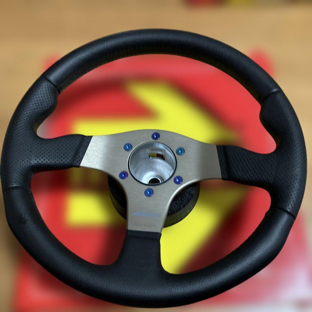 momoステアリング レース　32 組み立て