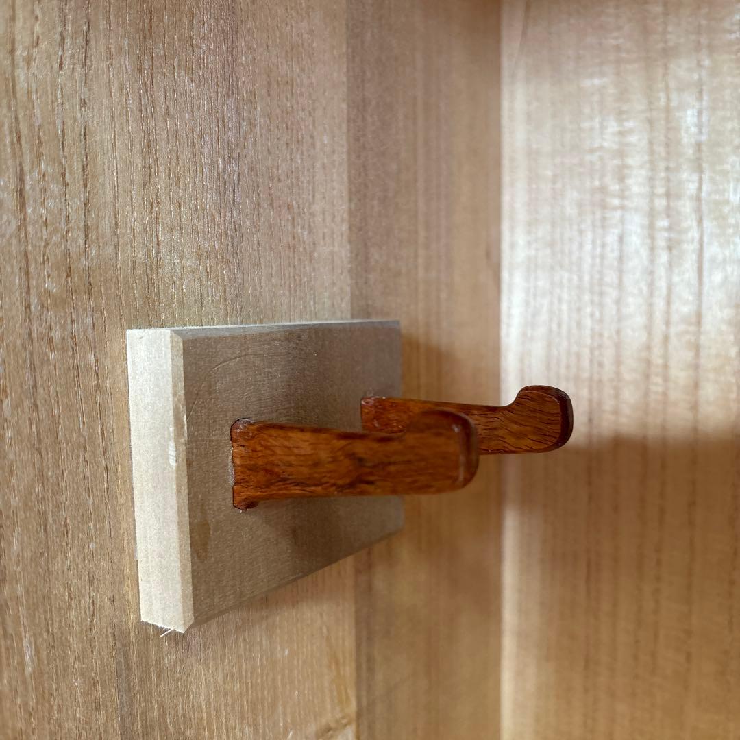 三味線用桐箪笥　３棹掛け　小物引き出し２カ所付　総桐