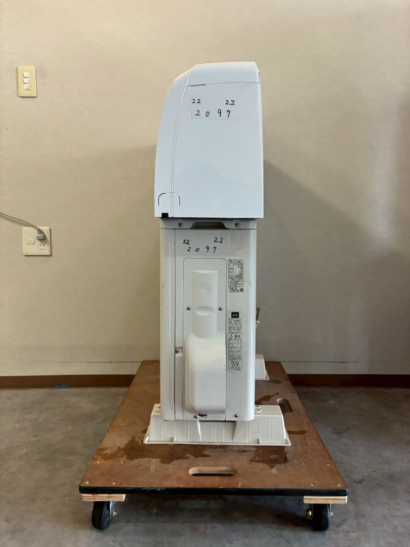 ◯2097 東芝【RAS-J221RBK】2022年製 6畳 エアコン 中古