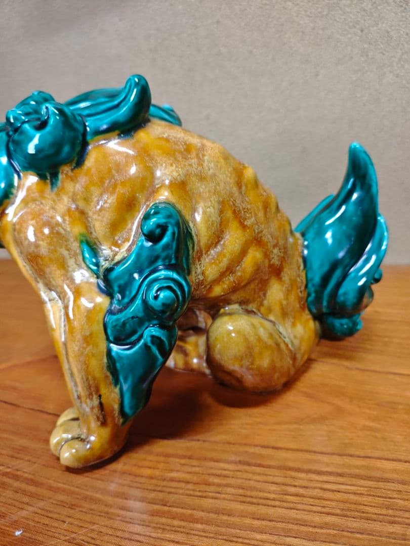 浅蔵 五十吉 九谷焼 陶器製 獅子の彫刻 置物 木箱付き