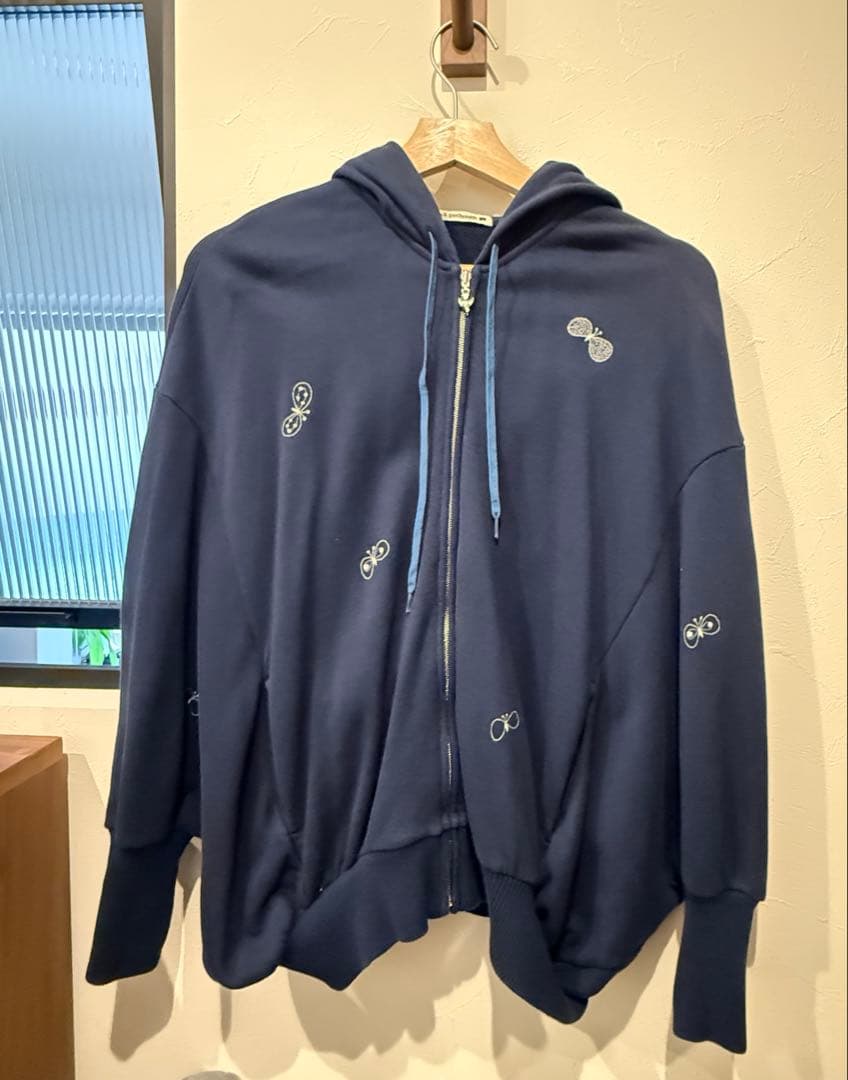 mina perhonen chouchoドルマン　ネイビー パーカー40