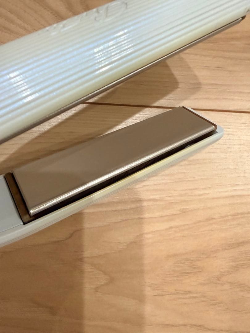 ReFaホワイト ストレートヘアアイロン