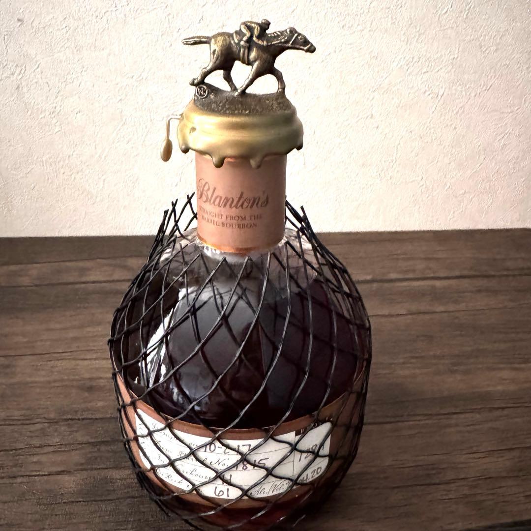 【未開封】Blanton's ブラントン・ストレート・フロム・ザ・バレル