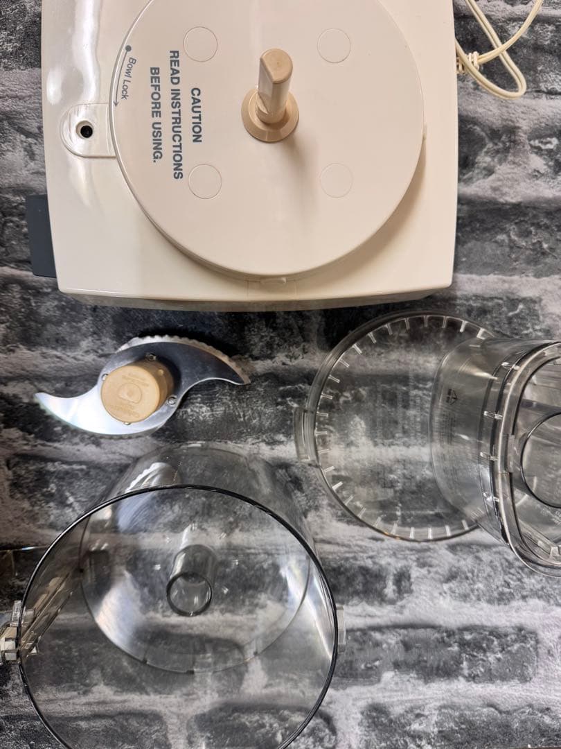 Cuisinast フードプロセッサー 1.9 リットルDLC-10PLUS良品