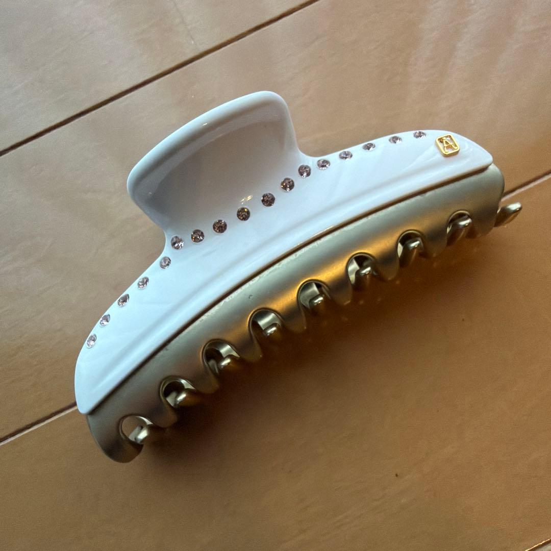 アレクサンドルドゥパリ　ヴァンドームクリップ　L ホワイト　スワロフスキー