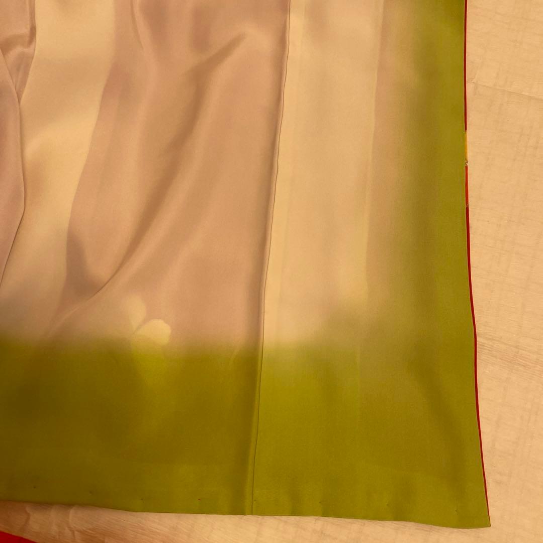 卒業式　着物と袴セット　赤の蝶柄小紋　紫色の袴　半幅帯　伊達襟