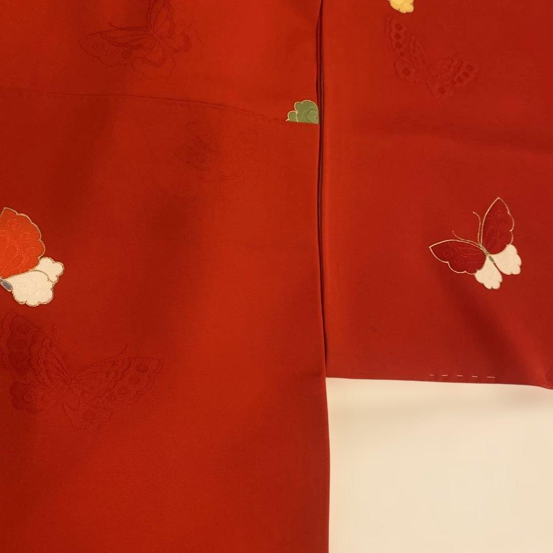 卒業式　着物と袴セット　赤の蝶柄小紋　紫色の袴　半幅帯　伊達襟