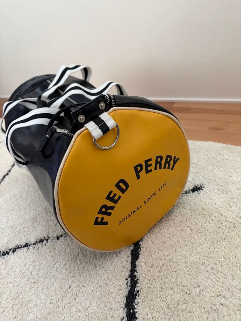 FRED PERRY ドラムバッグ ブラック/イエロー