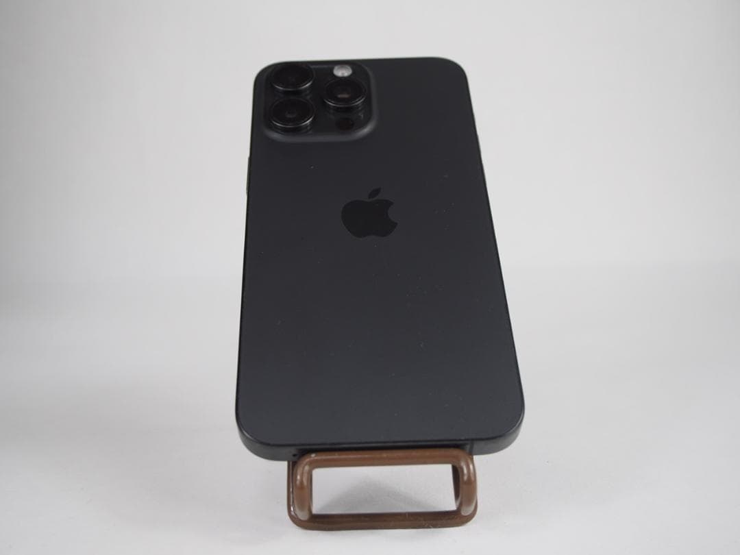 【香港版】iPhone 15 Pro Max ブラックチタニウム 256GB