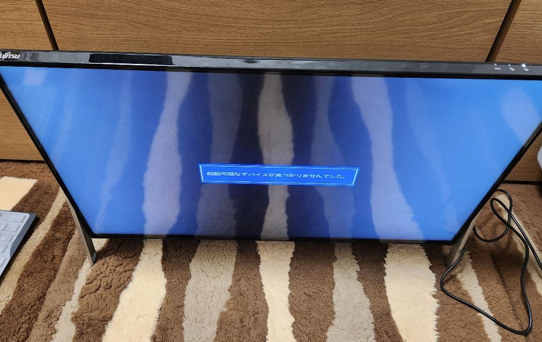 富士通　FMVF77D1B　HDD無　取説有　ジャンク
