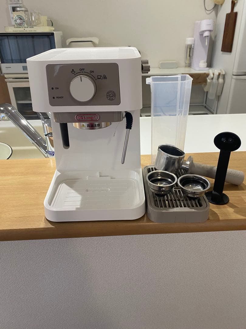 デロンギ スティローザ EC235J-Wエスプレッソ・カプチーノメーカー