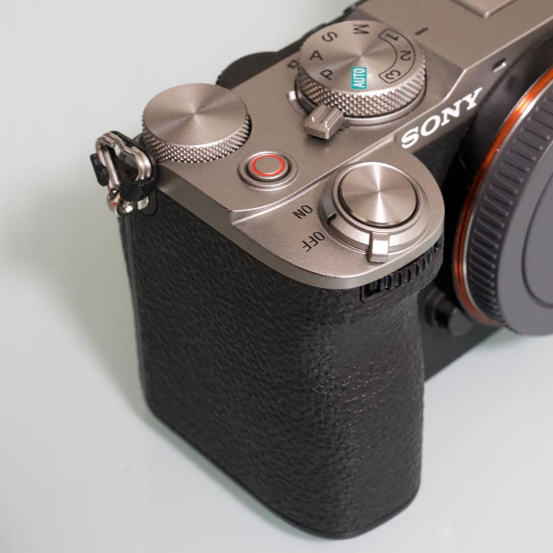 【週末限定セール】SONY α7CⅡミラーレスカメラ 本体 シルバー 保証あり