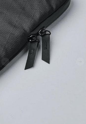 Alpaka Elements ラップトップスリーブ 16 インチ