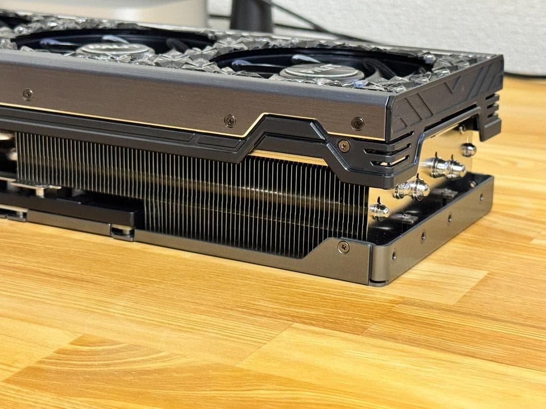 Palit RTX 4090 GameRock OmniBlack 動作確認済