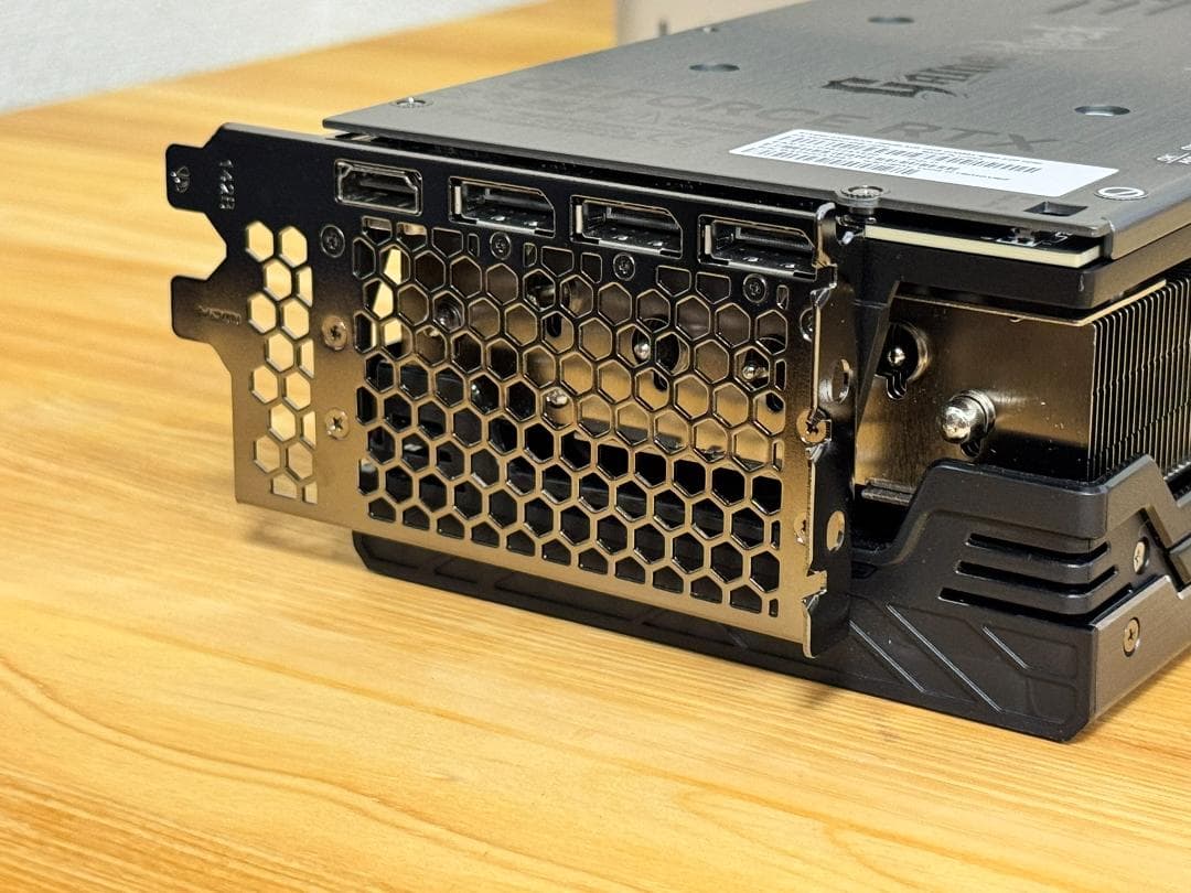 Palit RTX 4090 GameRock OmniBlack 動作確認済