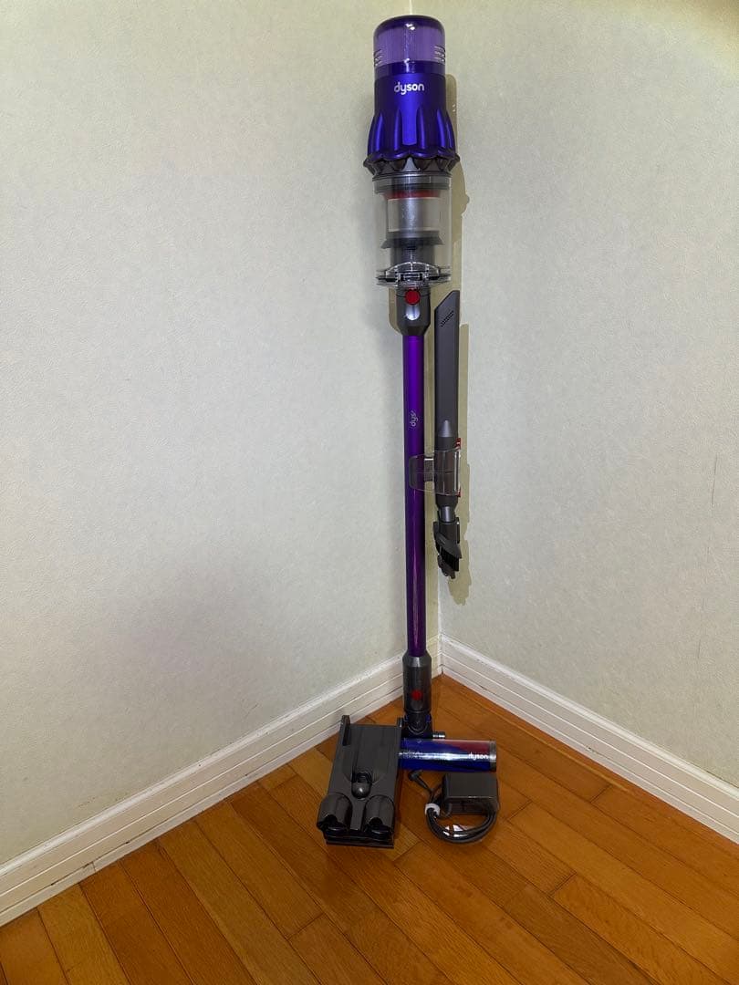 Dyson SV18 コードレス掃除機　純正ブラケット付き 分解清掃済み