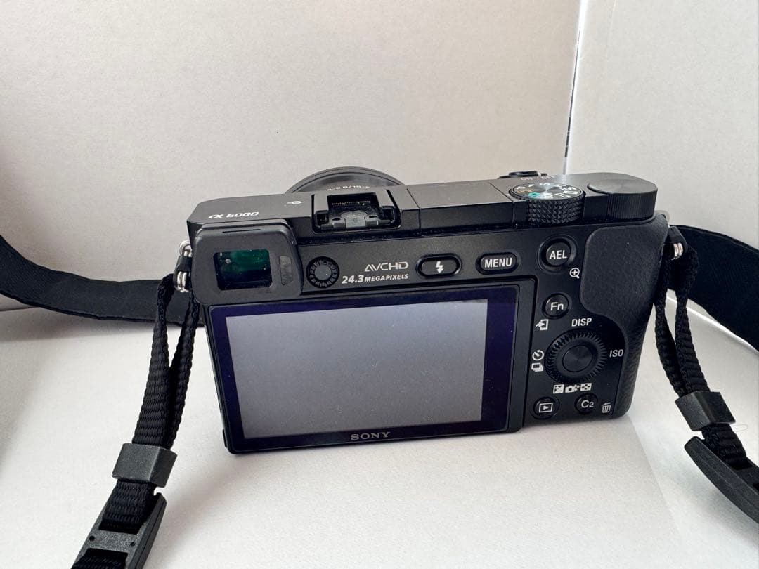 SONY α6000 ダブルズームレンズキット（ILCE-6000Y）