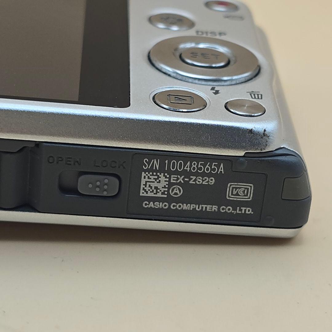 CASIO EXILIM 16.1MP コンパクトデジタルカメラ