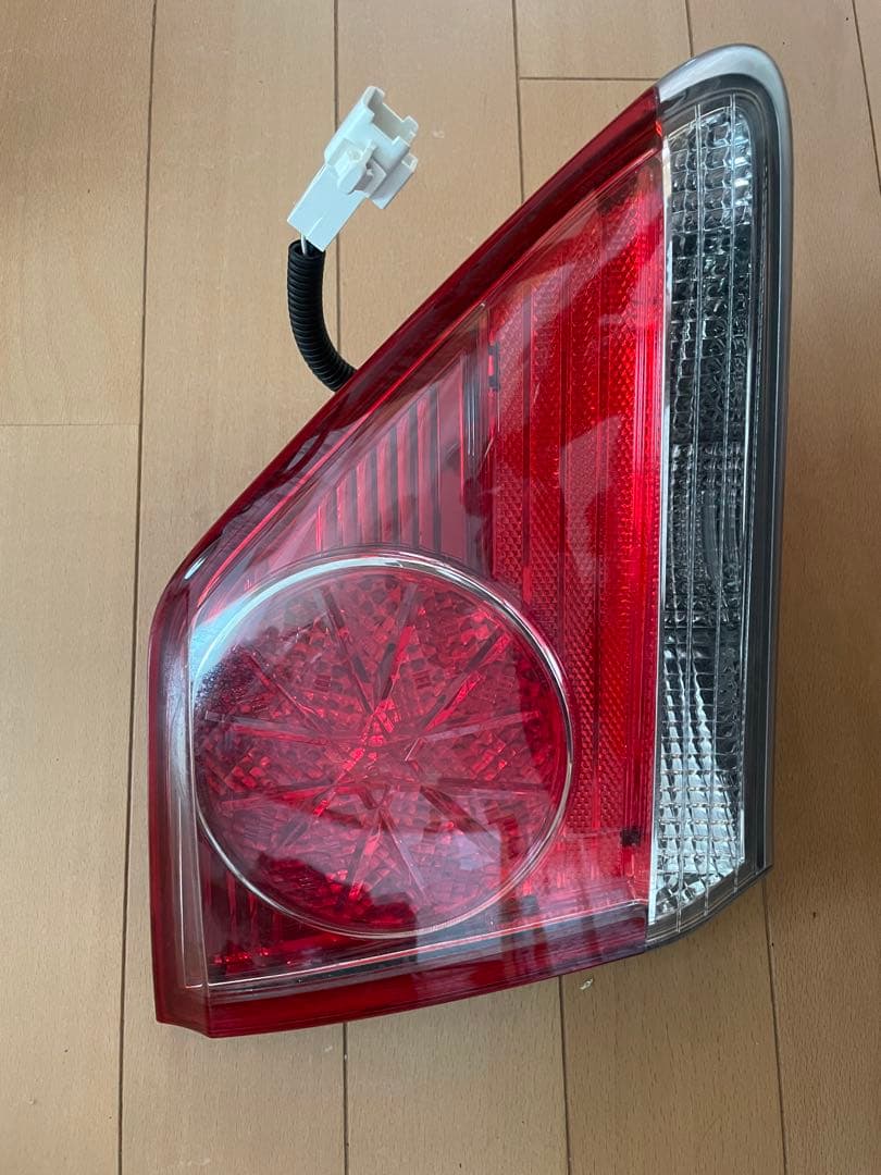 200系 クラウン アスリート後期 テールランプ