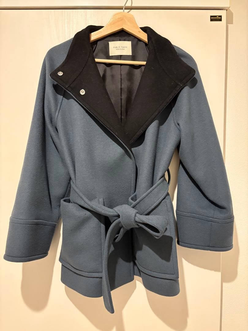 PUBLIC TOKYO ハイネックウールショートコート