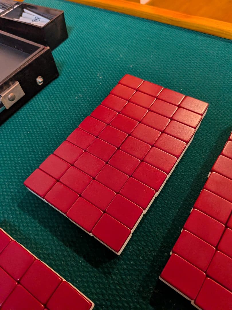 未使用　麻雀牌　あずき色　重量牌