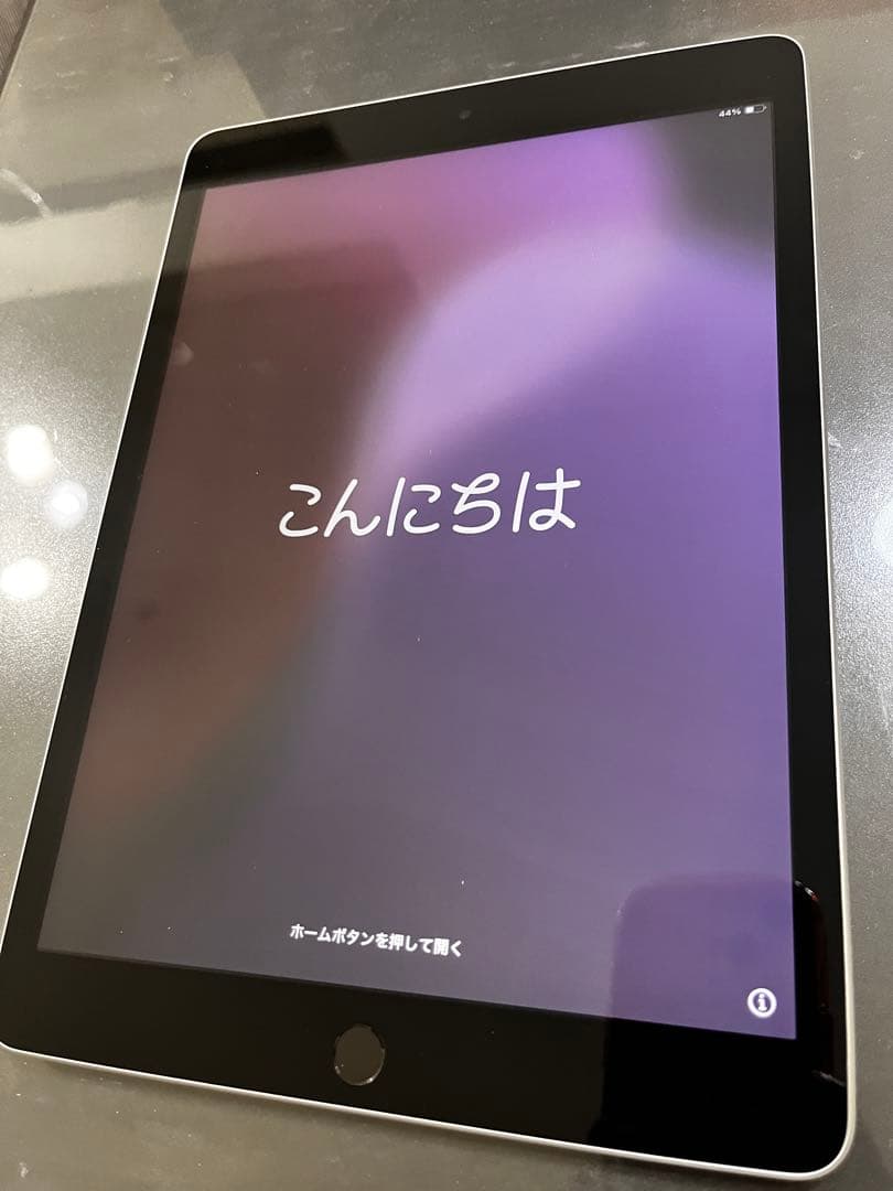 iPad シルバー 本体　第9世代　64GB