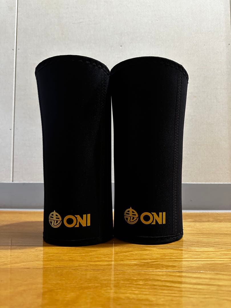 ONI ニースリーブPRO A級品 Lサイズ