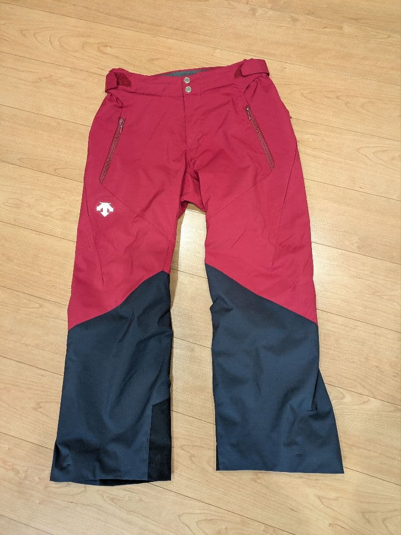 値下げしました！22-23 デサントスキーウェア ジャケット&パンツ 上下セット